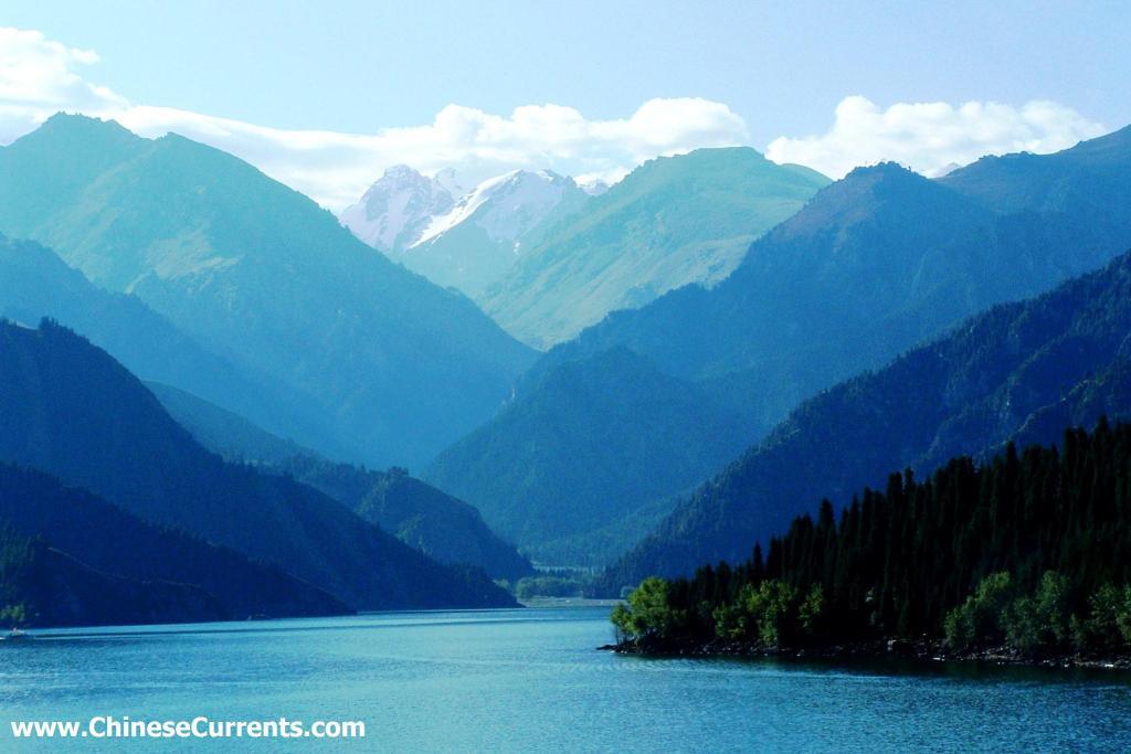 Xinjiang_Urumqi_Sky_Lake.JPG